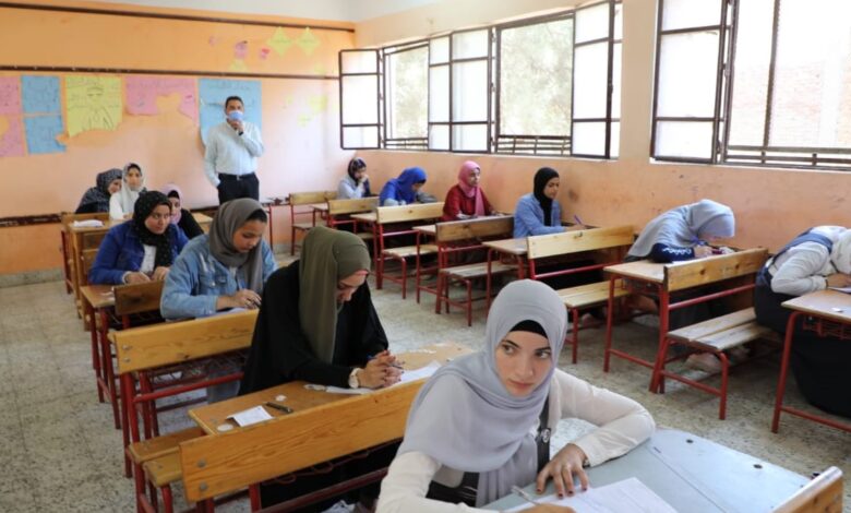 ما هو الثانوي الخاص وما هى مصاريفه
